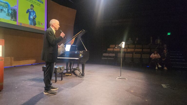 Dana in Bloom concert — April 19, 2026 (photo 4)