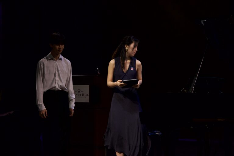 Dana in Bloom concert — April 19, 2026 (photo 12)