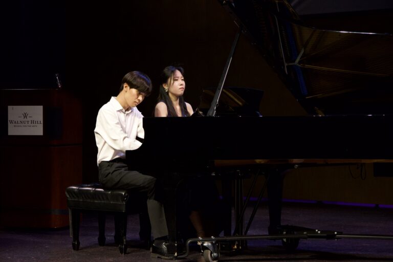 Dana in Bloom concert — April 19, 2026 (photo 16)