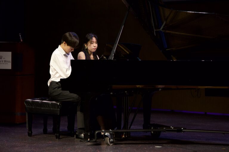 Dana in Bloom concert — April 19, 2026 (photo 22)