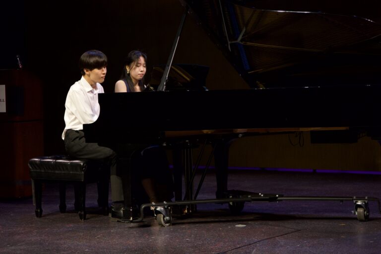 Dana in Bloom concert — April 19, 2026 (photo 25)