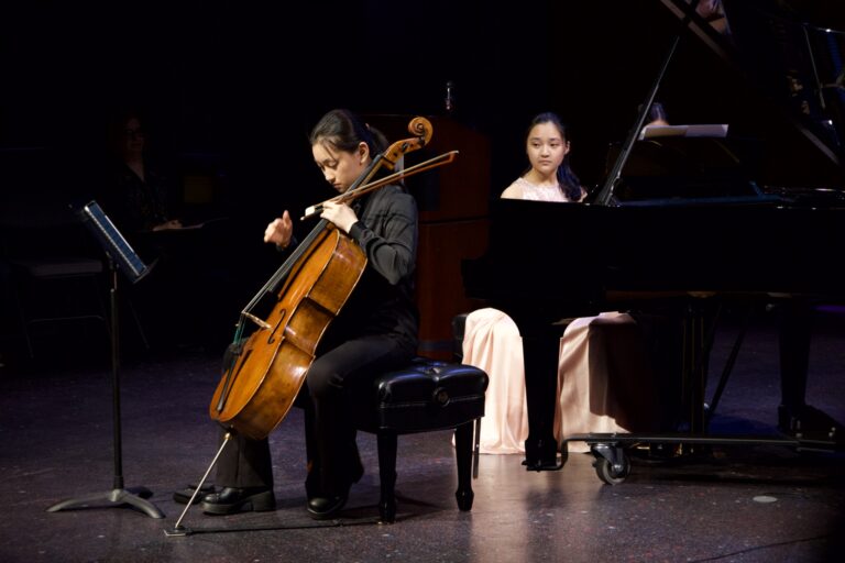 Dana in Bloom concert — April 19, 2026 (photo 33)