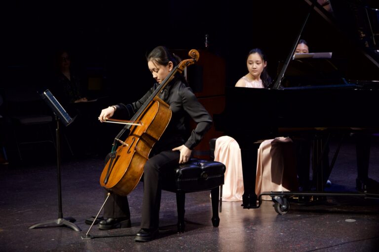 Dana in Bloom concert — April 19, 2026 (photo 34)