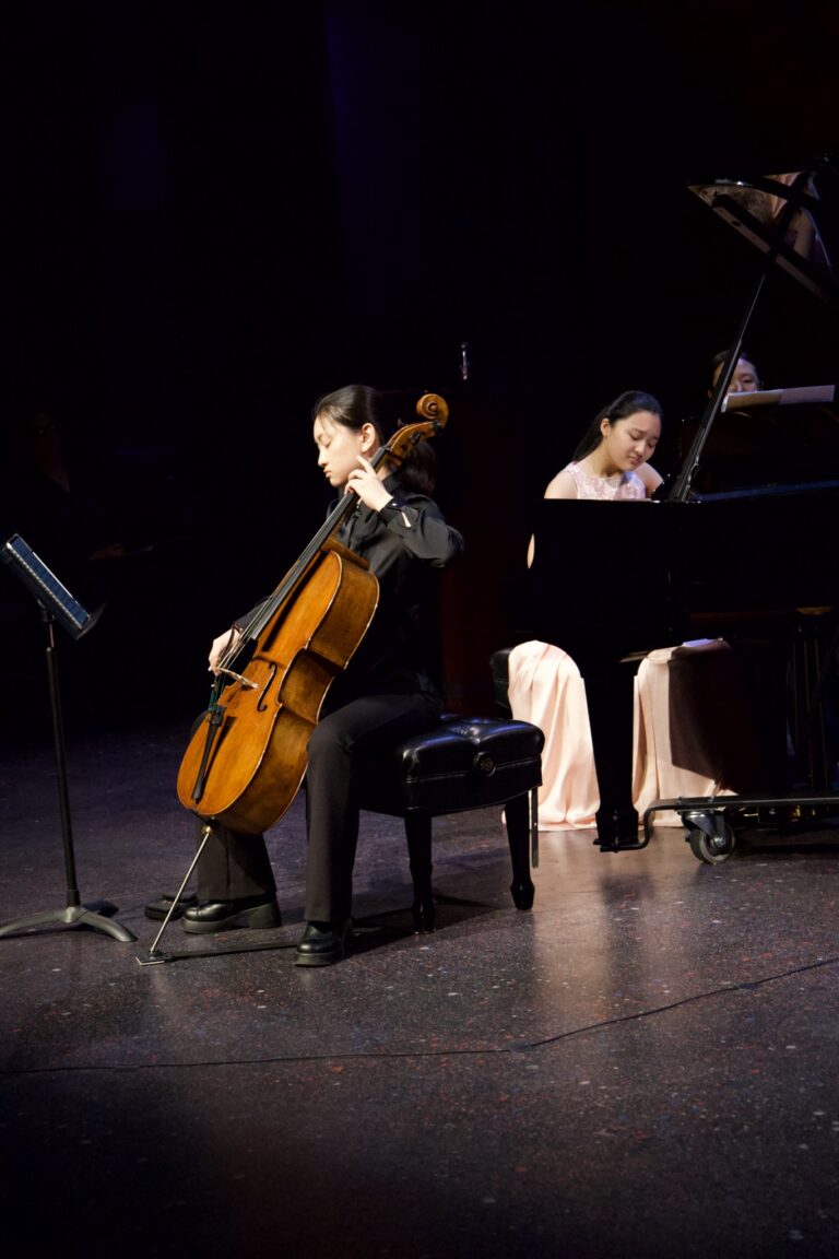 Dana in Bloom concert — April 19, 2026 (photo 39)