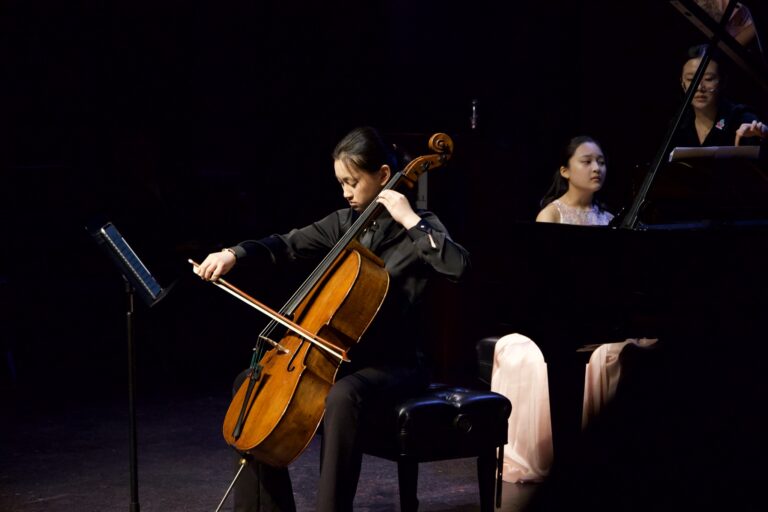 Dana in Bloom concert — April 19, 2026 (photo 41)