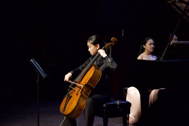 Dana in Bloom concert — April 19, 2026 (photo 44)