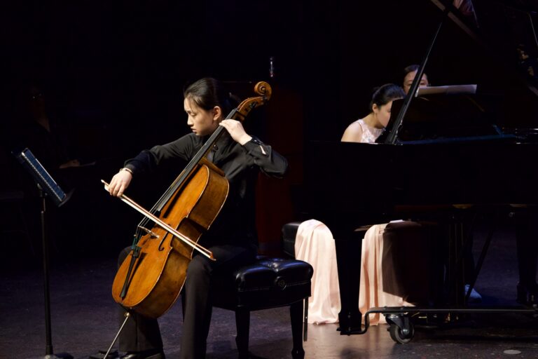 Dana in Bloom concert — April 19, 2026 (photo 47)