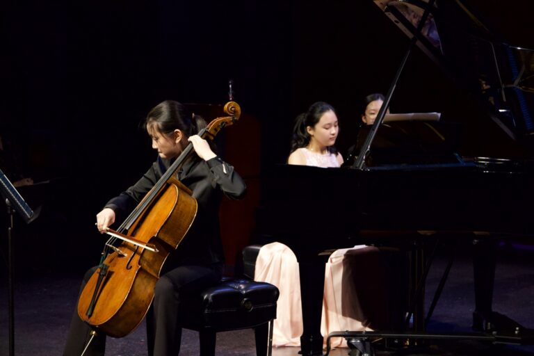 Dana in Bloom concert — April 19, 2026 (photo 70)