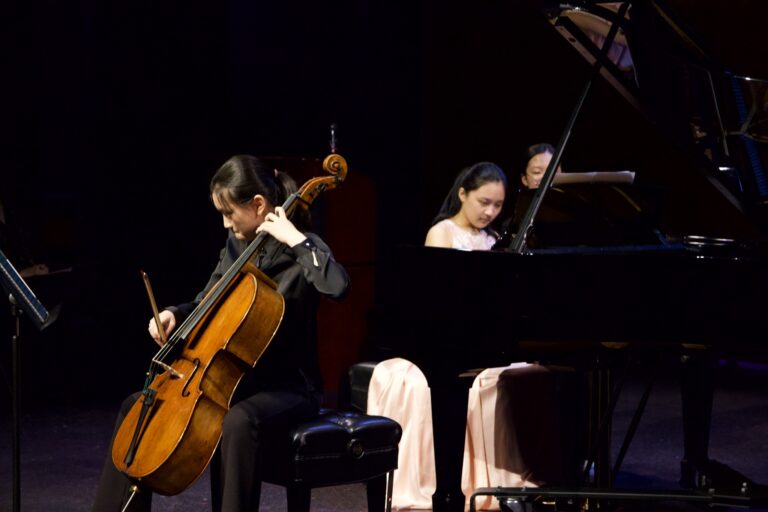 Dana in Bloom concert — April 19, 2026 (photo 71)