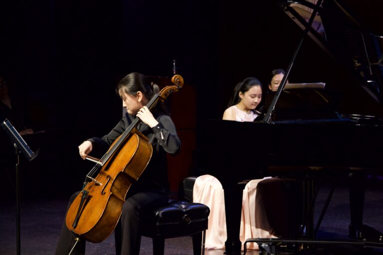 Dana in Bloom concert — April 19, 2026 (photo 72)