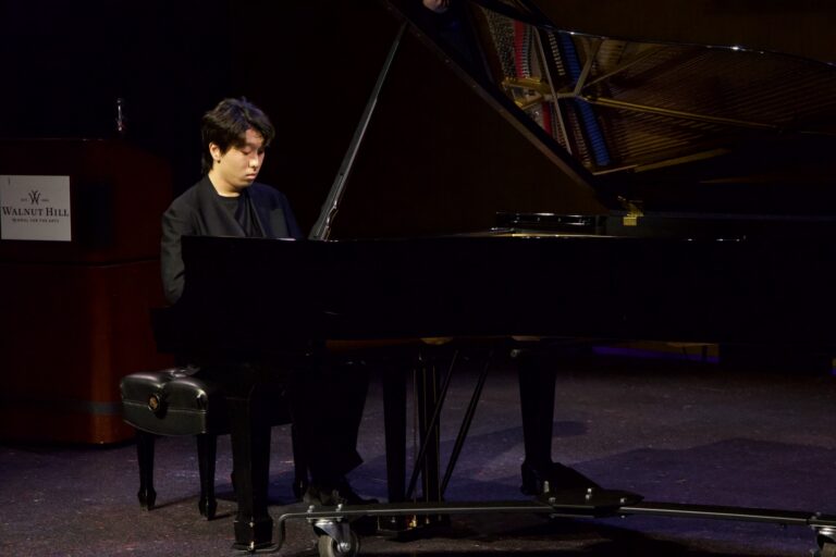 Dana in Bloom concert — April 19, 2026 (photo 78)