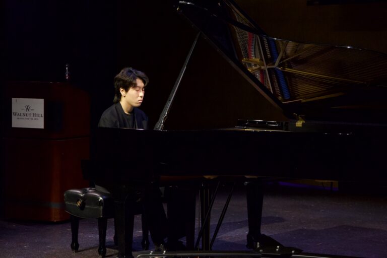 Dana in Bloom concert — April 19, 2026 (photo 79)
