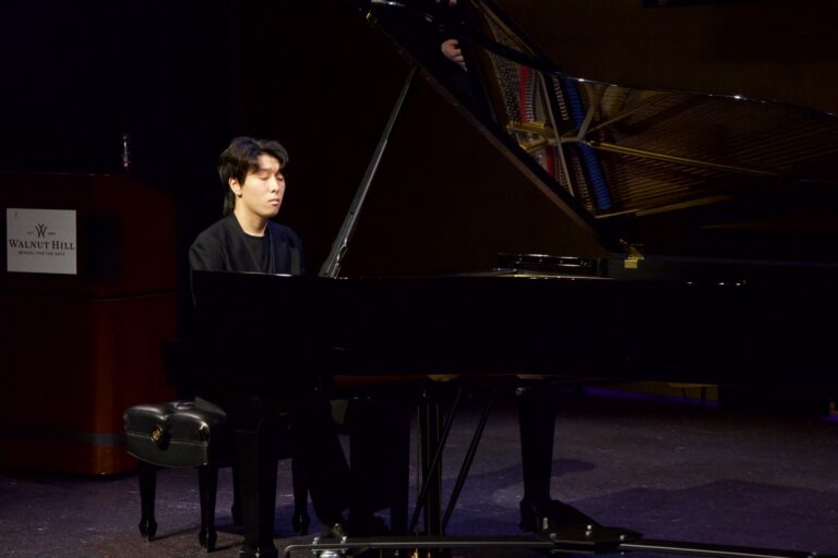 Dana in Bloom concert — April 19, 2026 (photo 86)