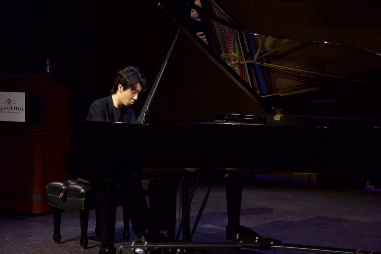 Dana in Bloom concert — April 19, 2026 (photo 88)