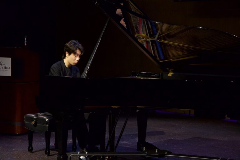 Dana in Bloom concert — April 19, 2026 (photo 89)