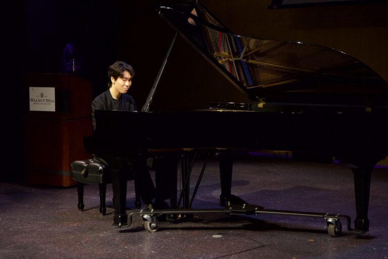 Dana in Bloom concert — April 19, 2026 (photo 93)