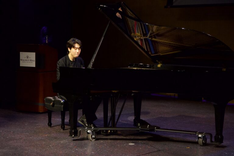 Dana in Bloom concert — April 19, 2026 (photo 95)