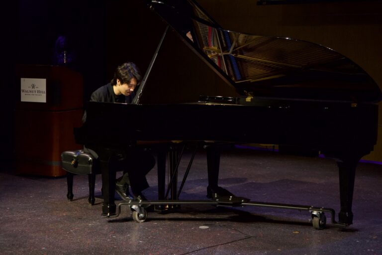 Dana in Bloom concert — April 19, 2026 (photo 98)