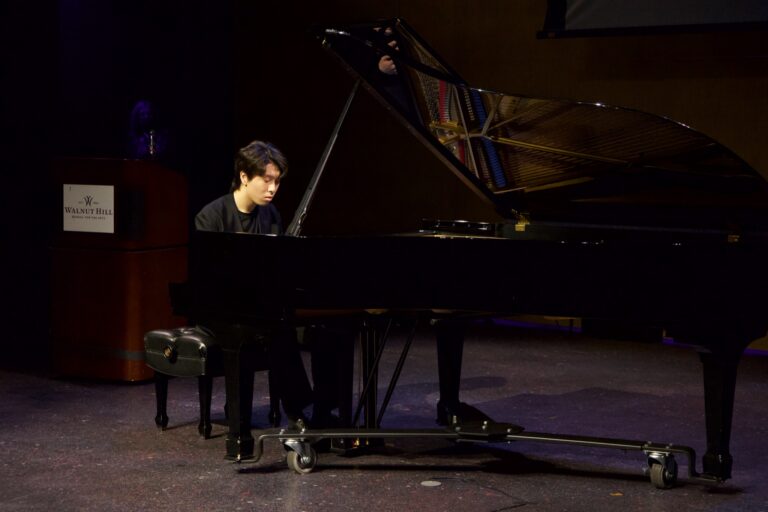 Dana in Bloom concert — April 19, 2026 (photo 102)