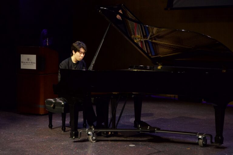 Dana in Bloom concert — April 19, 2026 (photo 103)