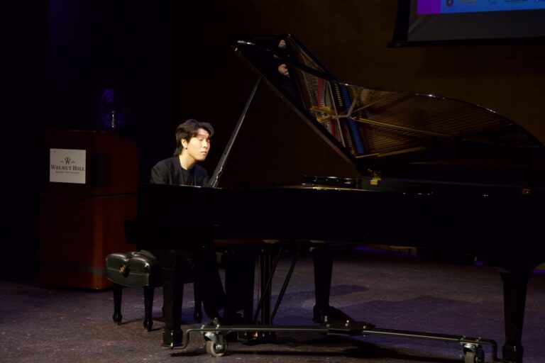 Dana in Bloom concert — April 19, 2026 (photo 107)