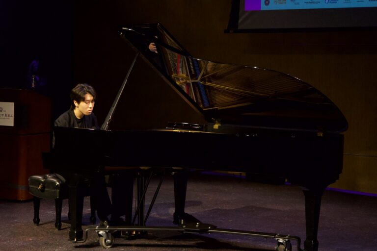 Dana in Bloom concert — April 19, 2026 (photo 110)
