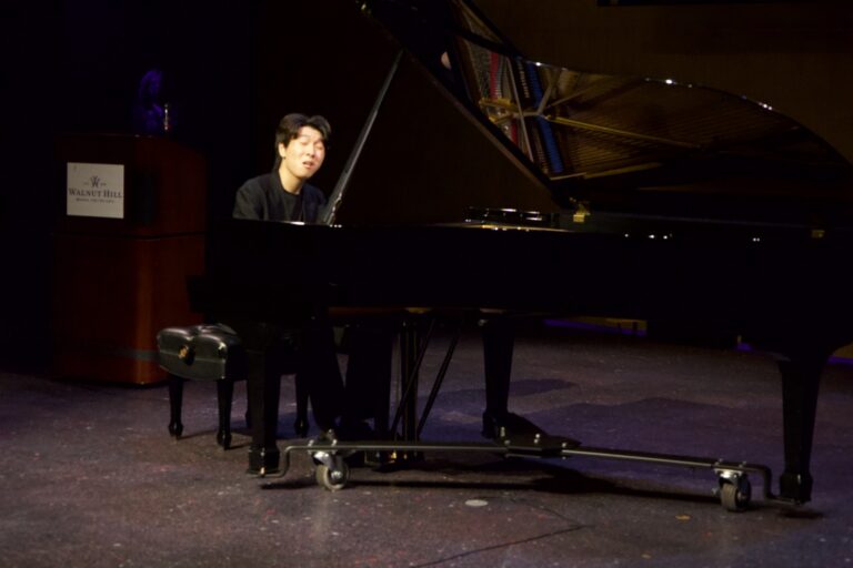 Dana in Bloom concert — April 19, 2026 (photo 113)