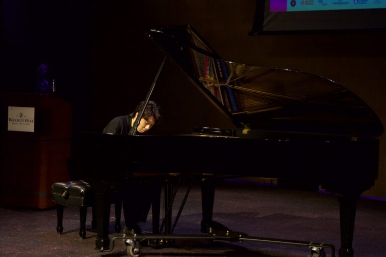 Dana in Bloom concert — April 19, 2026 (photo 129)