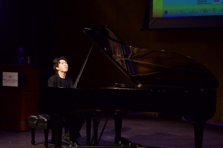 Dana in Bloom concert — April 19, 2026 (photo 131)