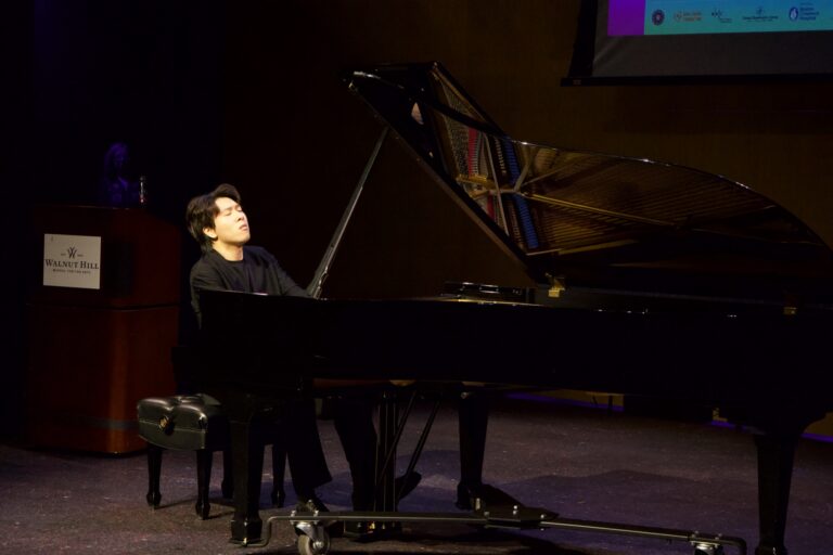 Dana in Bloom concert — April 19, 2026 (photo 137)