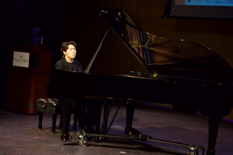 Dana in Bloom concert — April 19, 2026 (photo 138)