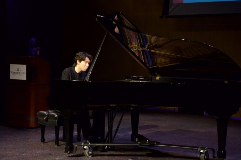 Dana in Bloom concert — April 19, 2026 (photo 140)