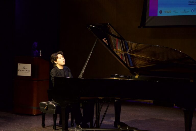 Dana in Bloom concert — April 19, 2026 (photo 143)