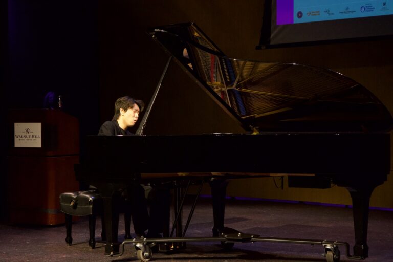Dana in Bloom concert — April 19, 2026 (photo 145)