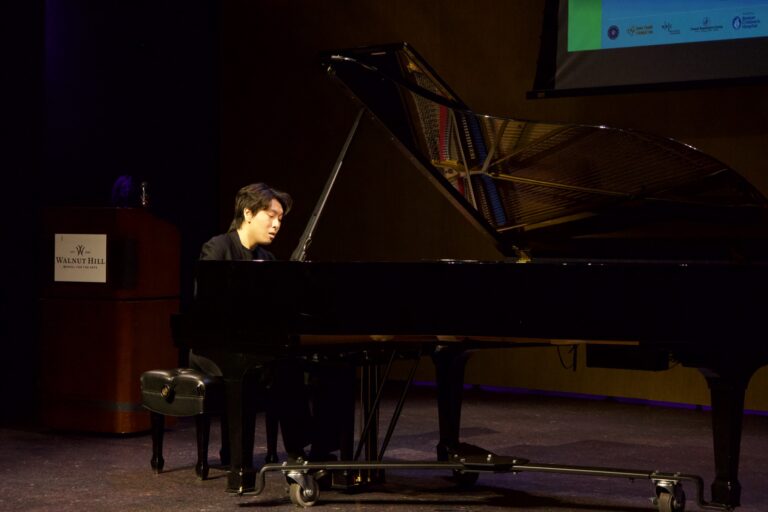 Dana in Bloom concert — April 19, 2026 (photo 146)