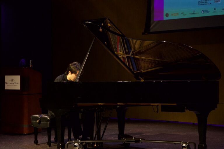 Dana in Bloom concert — April 19, 2026 (photo 147)
