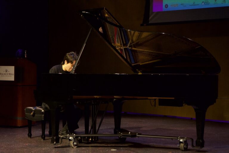 Dana in Bloom concert — April 19, 2026 (photo 151)