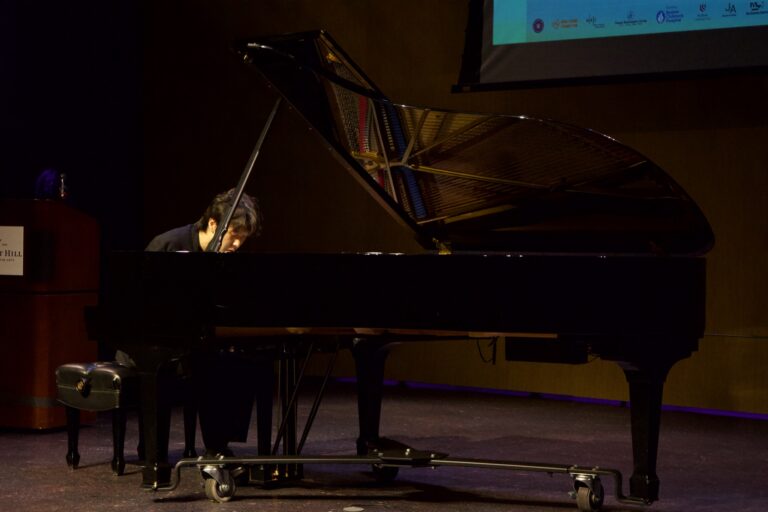 Dana in Bloom concert — April 19, 2026 (photo 152)