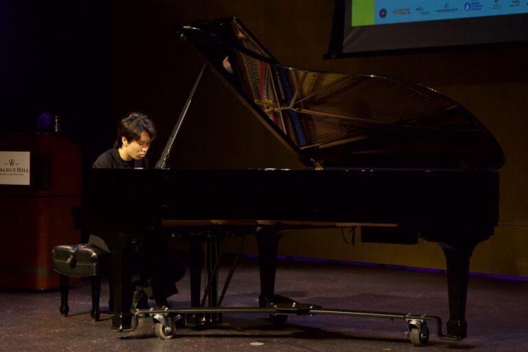 Dana in Bloom concert — April 19, 2026 (photo 154)