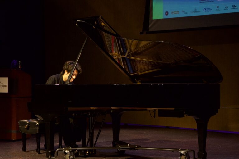 Dana in Bloom concert — April 19, 2026 (photo 157)