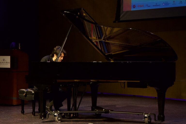 Dana in Bloom concert — April 19, 2026 (photo 158)
