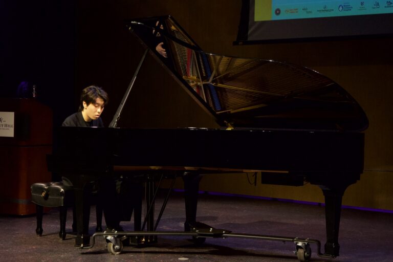 Dana in Bloom concert — April 19, 2026 (photo 159)