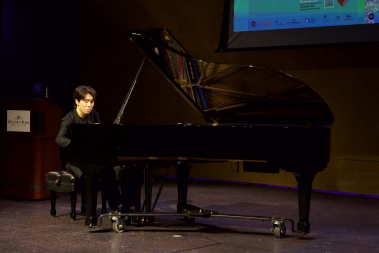 Dana in Bloom concert — April 19, 2026 (photo 162)