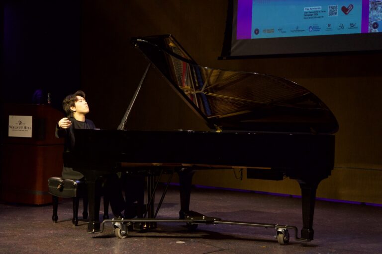 Dana in Bloom concert — April 19, 2026 (photo 164)