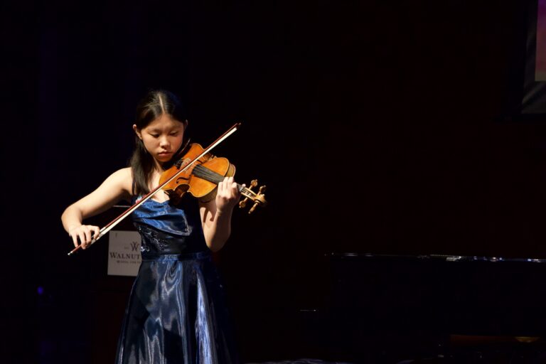 Dana in Bloom concert — April 19, 2026 (photo 171)