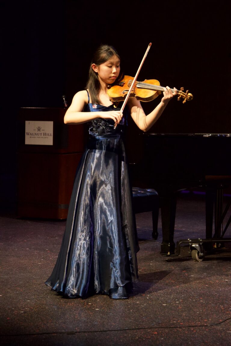 Dana in Bloom concert — April 19, 2026 (photo 186)