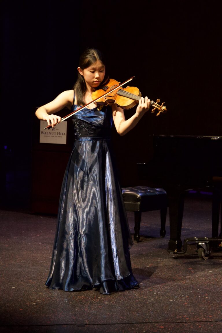 Dana in Bloom concert — April 19, 2026 (photo 190)