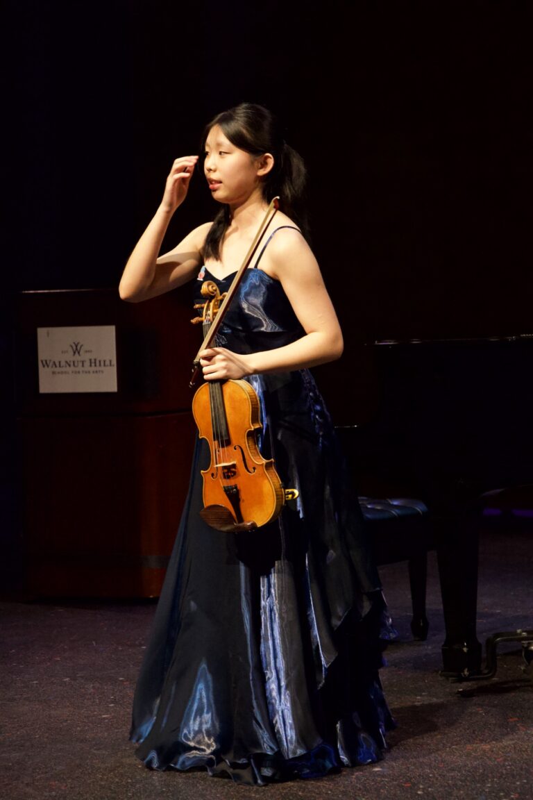 Dana in Bloom concert — April 19, 2026 (photo 192)