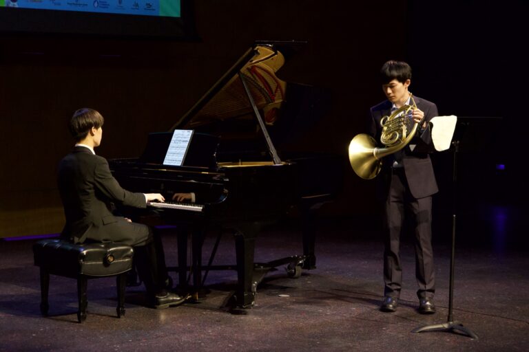 Dana in Bloom concert — April 19, 2026 (photo 212)