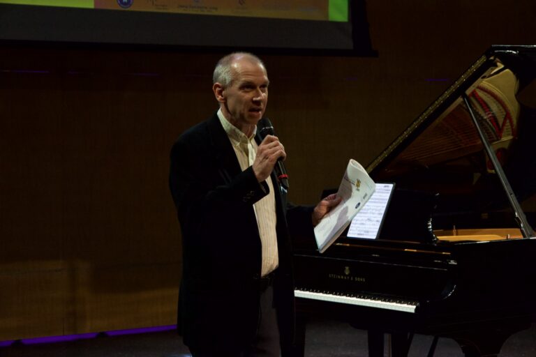 Dana in Bloom concert — April 19, 2026 (photo 248)